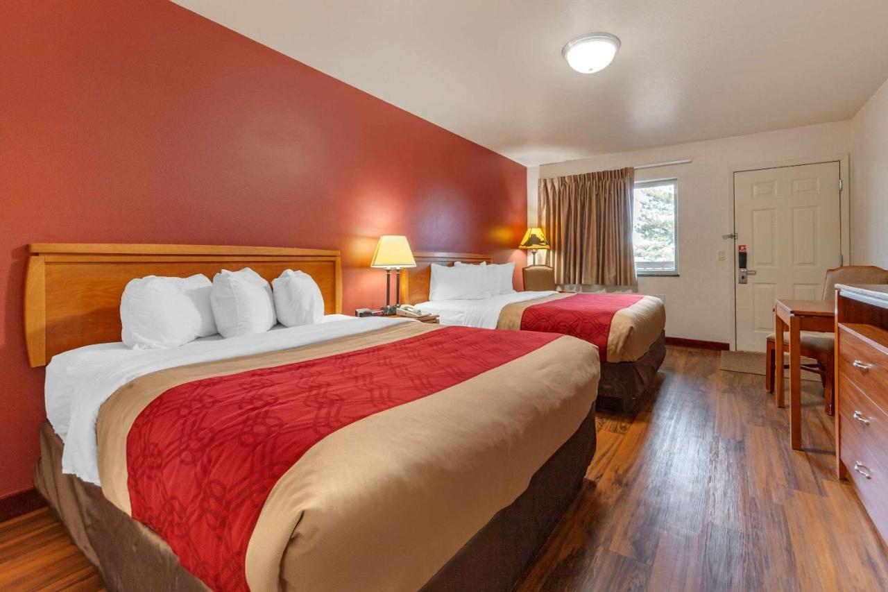 Hotel Harmony & Valentine
